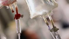 Infusionsflaschen; Antikörper und gezielte Therapie bei Brustkrebs, Antikörper und gezielte Therapie bei Brustkrebs