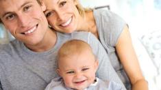Junge Familie, Familie, Vorsorge, Vorsorgechecks