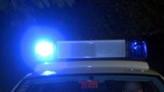 Erste Hilfe: Notartwagen mit Blaulicht, Erste Hilfe, Notarzt, Notfall, Unfall, Blaulicht