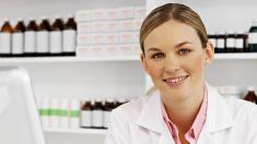 Apothekennotdienst-Suche, Apotheke, Frau, Notdienst